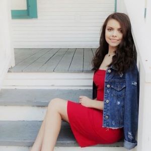 Meet your Posher, Raina